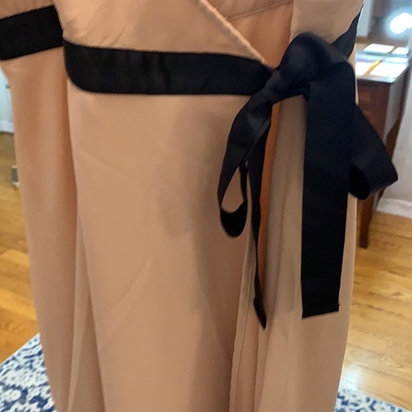 Cream and black dress with bow from H&M - Picture 4 of 4